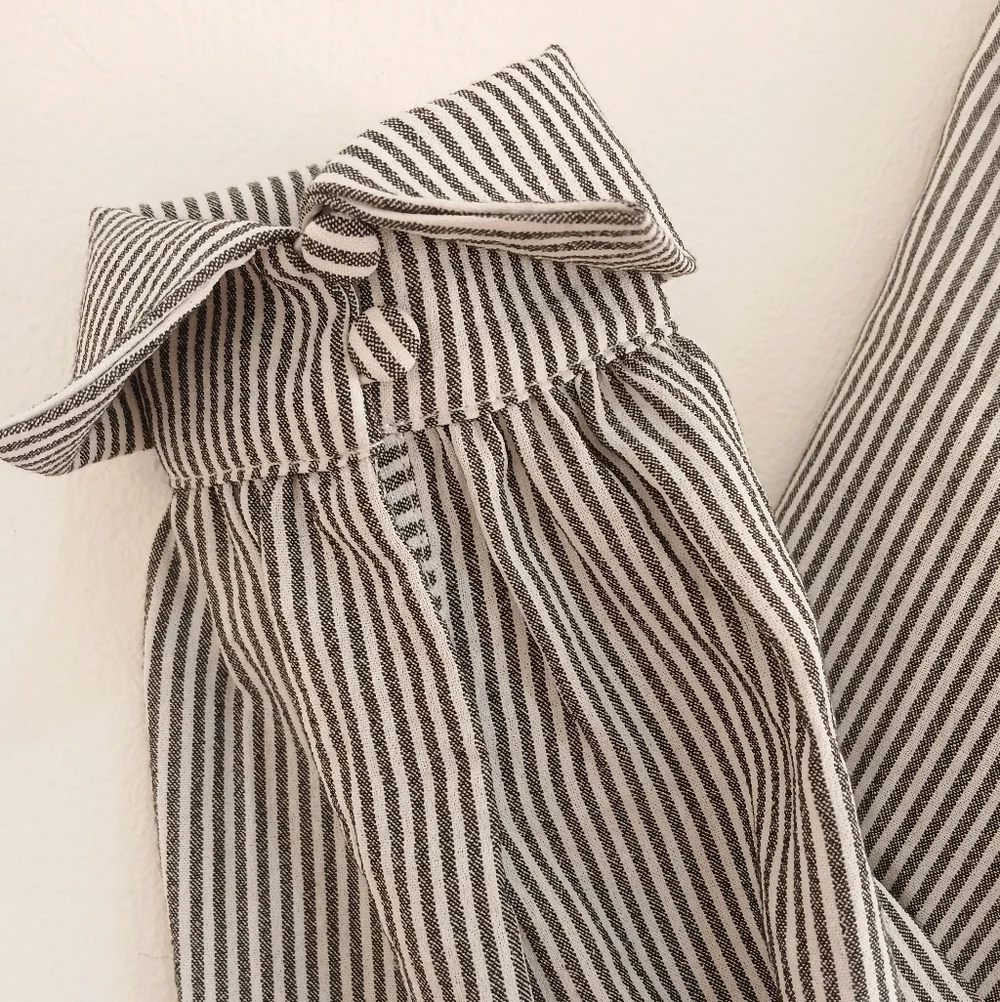 THURSDAYS and every other day" PinstripedStriped Black and White  Blouse SZ Med - Picture 6 of 16